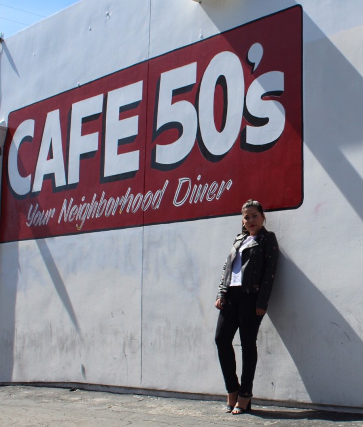 Facetune_06-03-2018-23-53-32